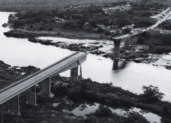 Local onde ruiu ponte sobre o Rio Tocantins